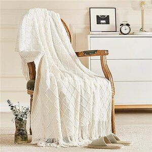 Knitted Throw Blanket for Couch and Bed, Soft Living Home Decor Knitted Blanket